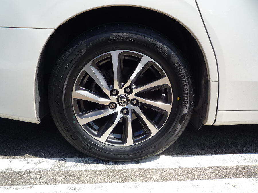 タイヤ交換】トヨタ アルファード ブリヂストン REGNO GR-Xⅲタイプ